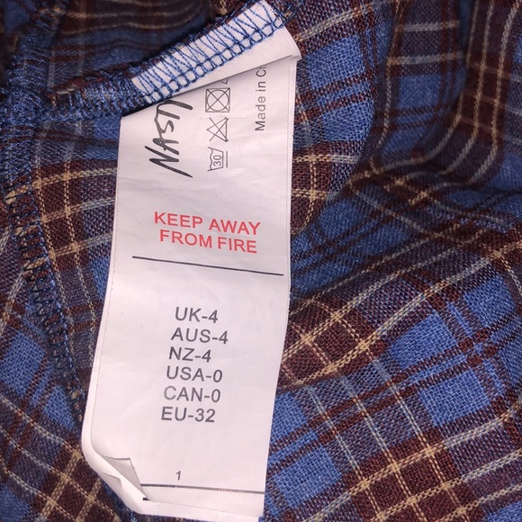 NASTY GAL FLANNEL LONG SLEEVE CROP - Picture 5 of 5